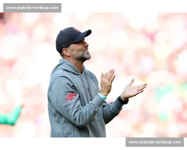 双料队长亨德森 35 岁生日快乐！利物浦与英格兰官方致敬传奇