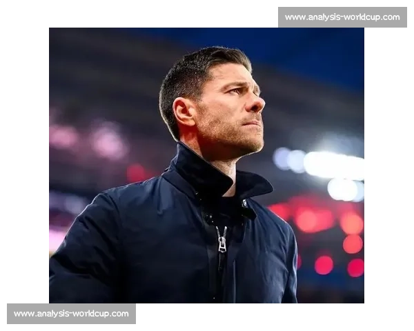 阿隆索执教皇马：少帅接盘困境银河战舰，铁血战术能否重塑辉煌？