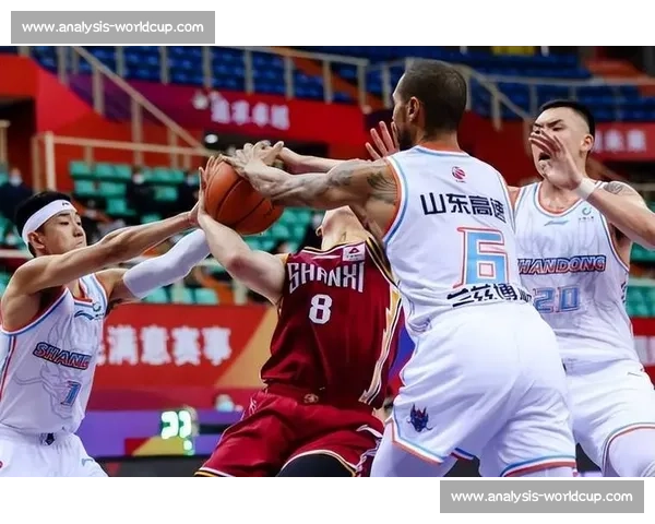 高诗岩落户济南！顶薪续约 + 全家扎根，“新泉城人” 开启篮球与生活双重新篇