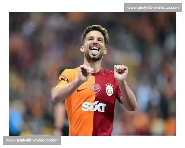 加拉塔萨雷主席澄清：与恰尔汗奥卢的交流纯属偶然，非转会谈判