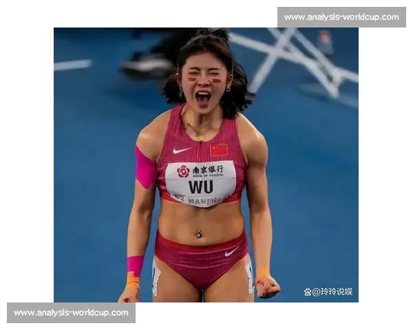 颜值实力双冠！吴艳妮狂飙 12 秒 96 创亚洲最佳