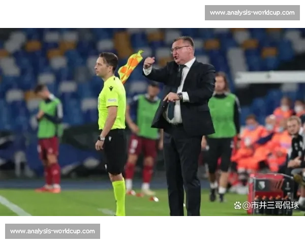 央视曝国足选帅薪资底线:百万欧预算锁定东欧教头 伊万自降 70% 薪酬接盘